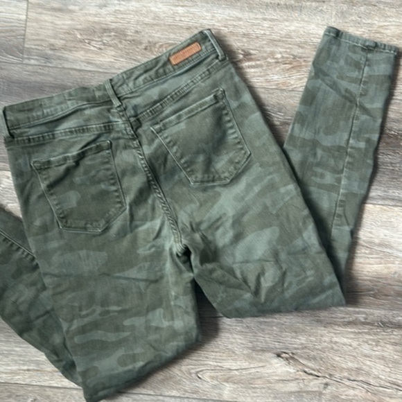 Sanctuary pants, camo stretchy skinny denim size 10 - Picture 1 of 9